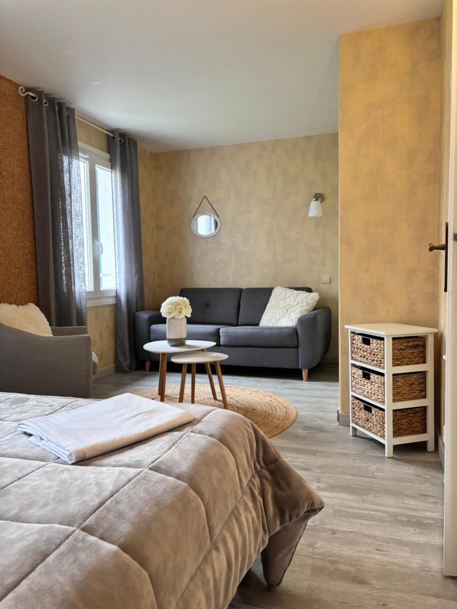 Вилла Le Bleu De B. Saint-Etienne-en-Bresse Экстерьер фото